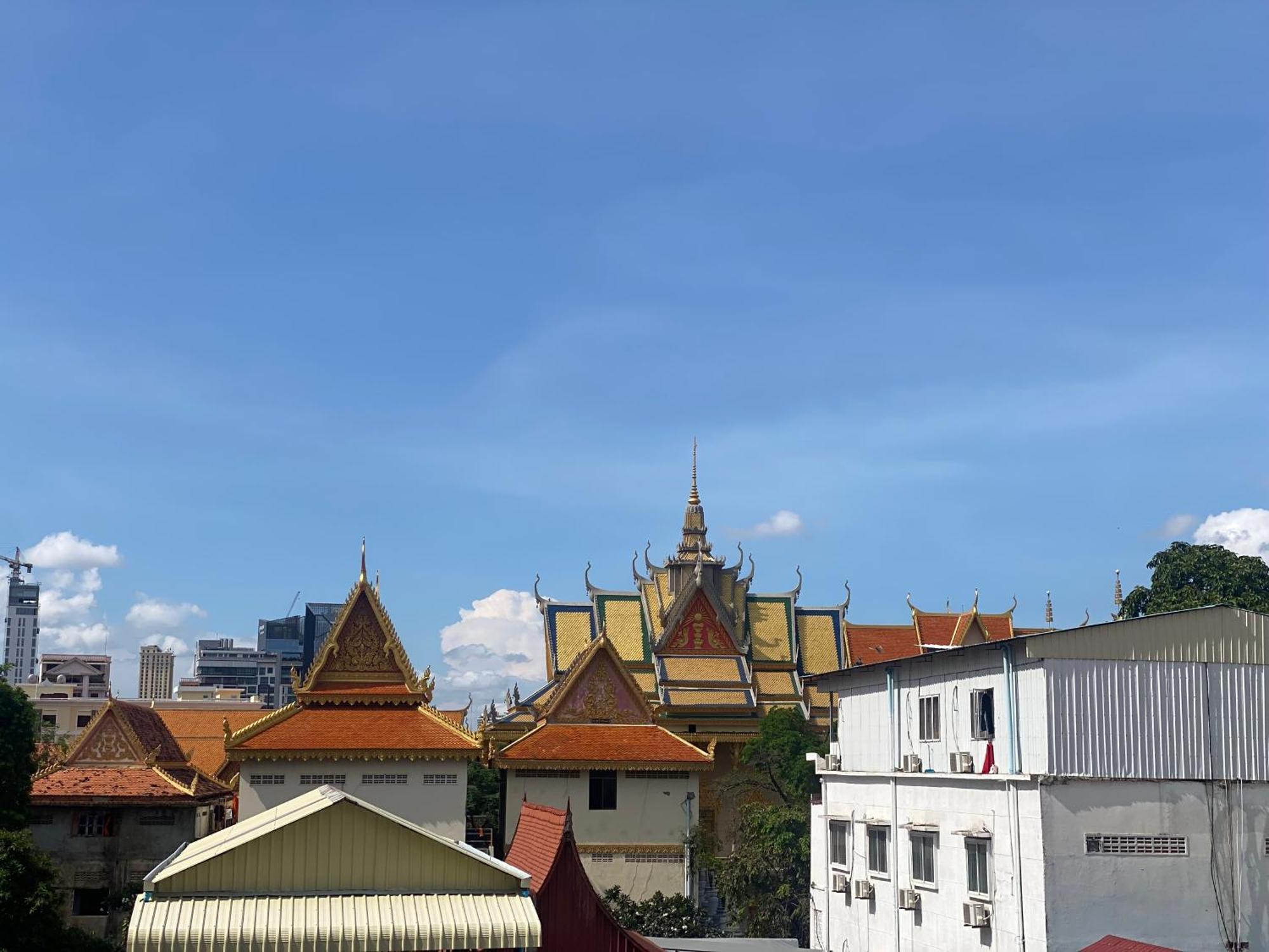 Hostel Fuji Phnom Penh Exterior photo