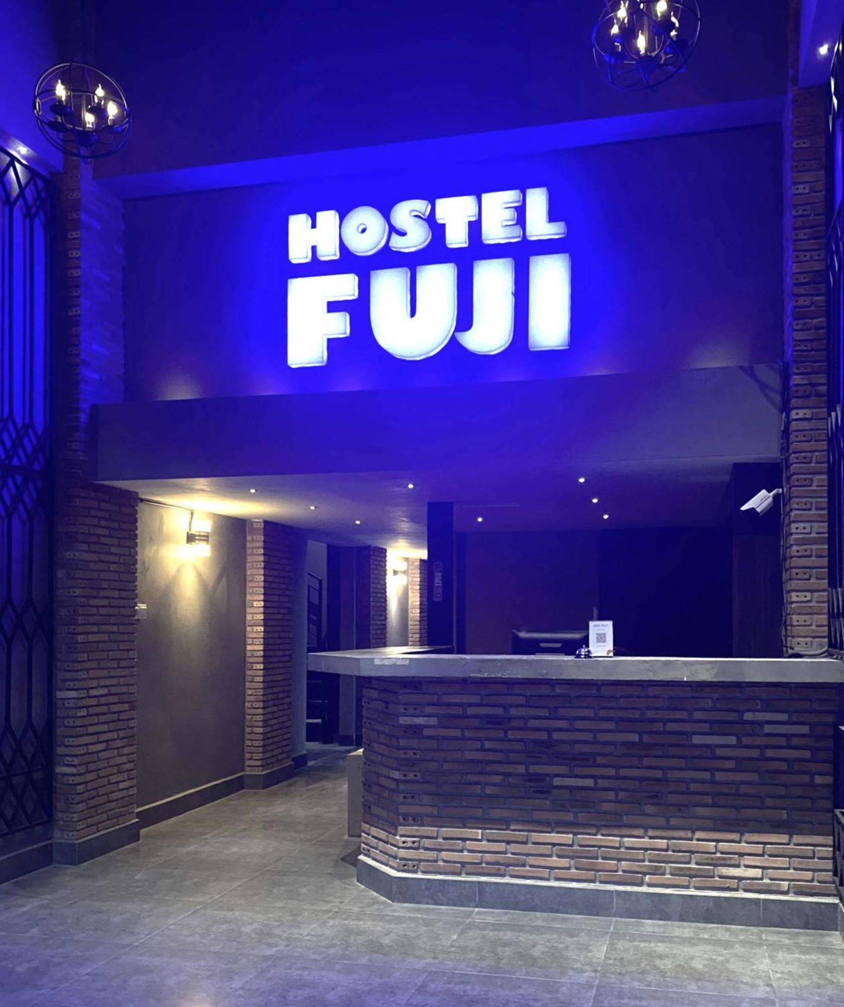 Hostel Fuji Phnom Penh Exterior photo